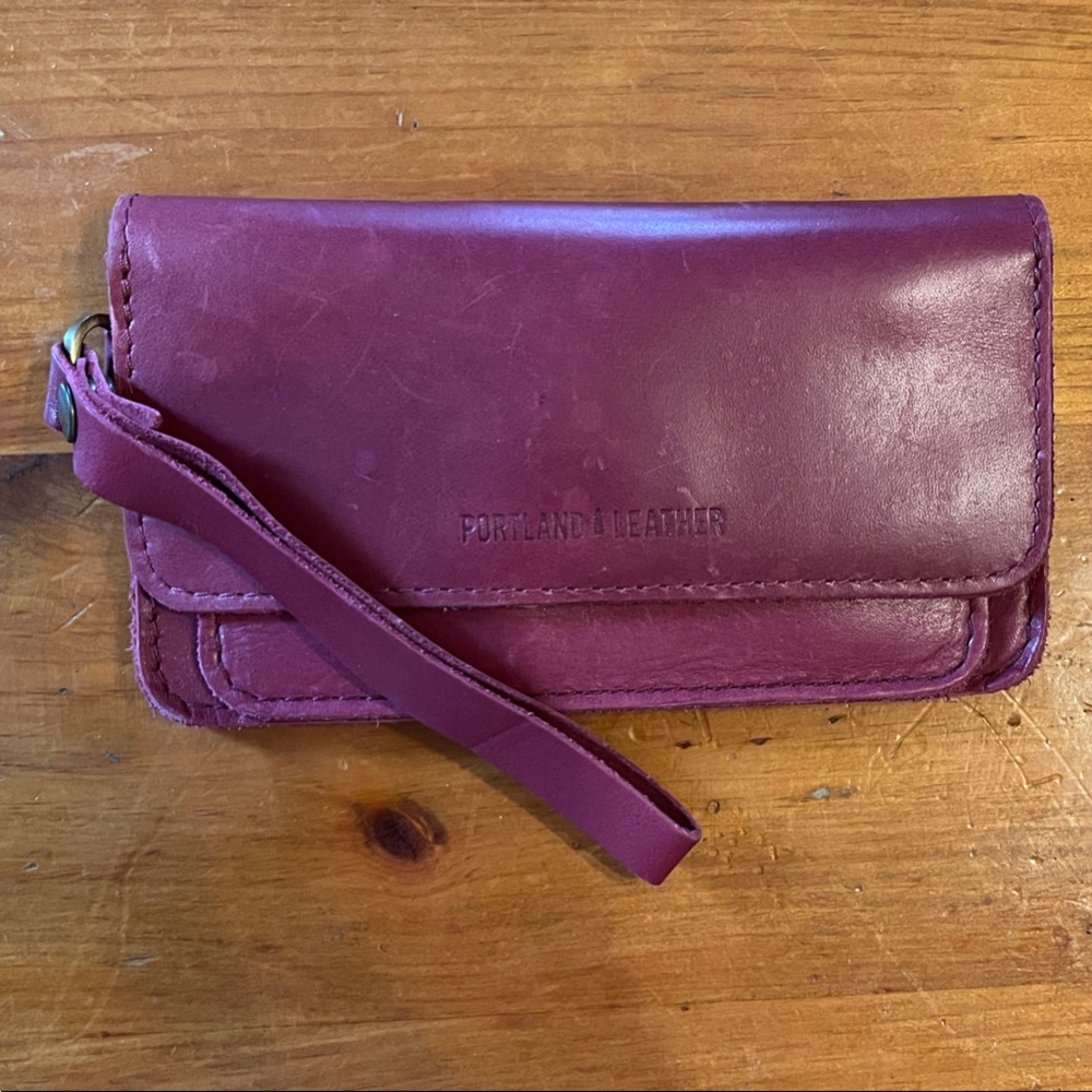 Portland Leather Lily Wristlet in Boysenberry